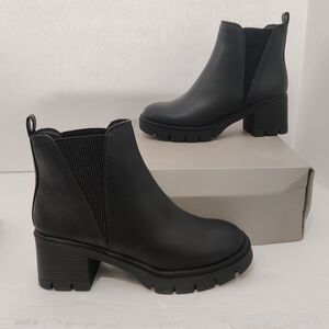 Women's MIA Valeriaa Booties New In Box